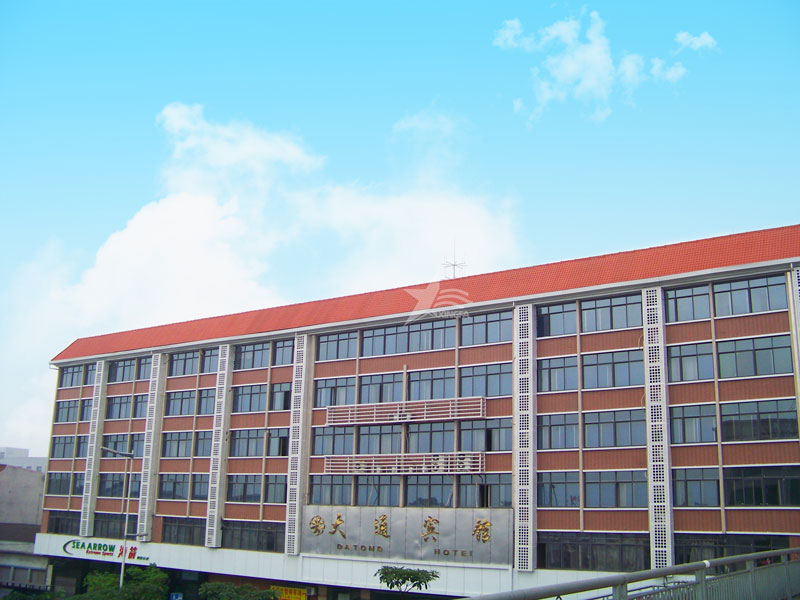 合成樹脂瓦：輕材質(zhì)高性能，助力屋面建材市場持續(xù)發(fā)展